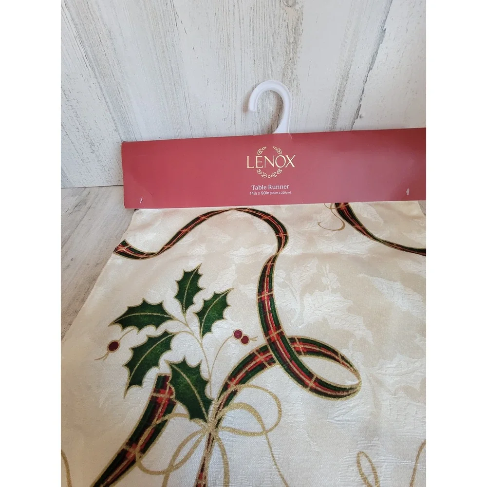 Lenox table runner fabric Holiday Mistletoe‎ Holly Berry dinner xmas